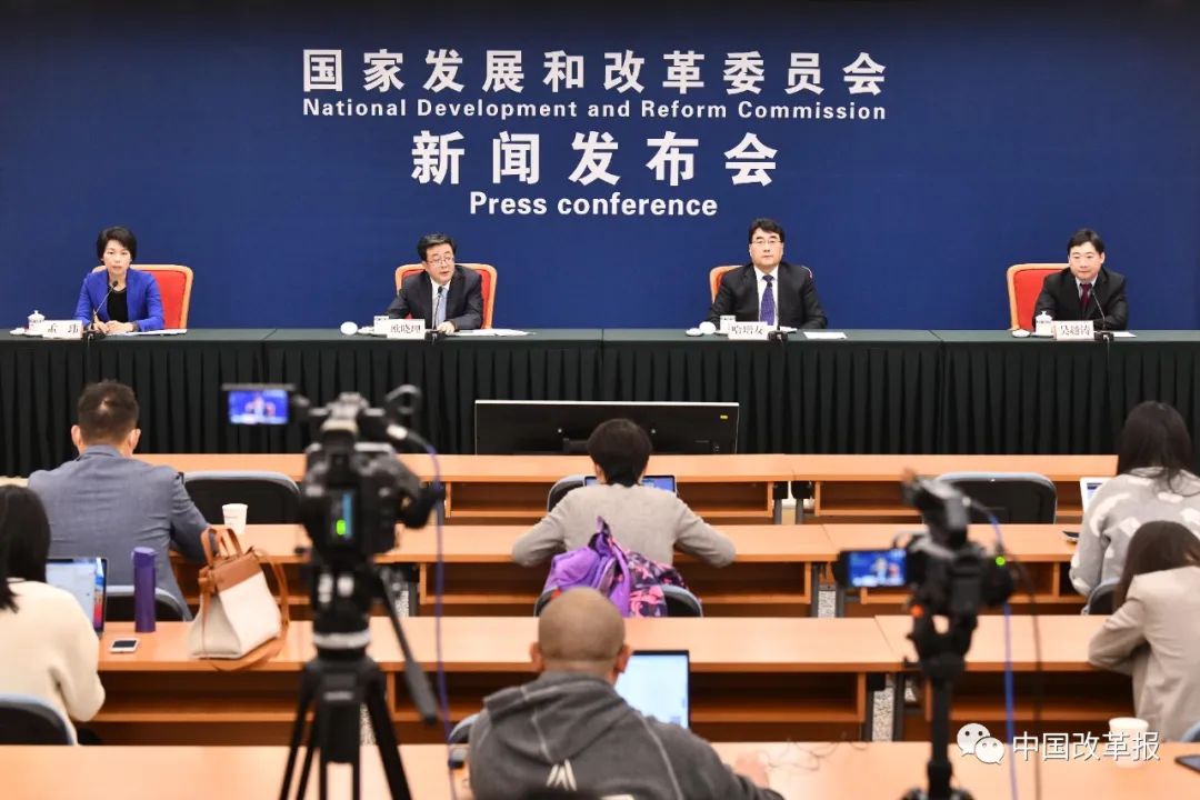 中国改革报开行44948列中欧班列保持高位运行