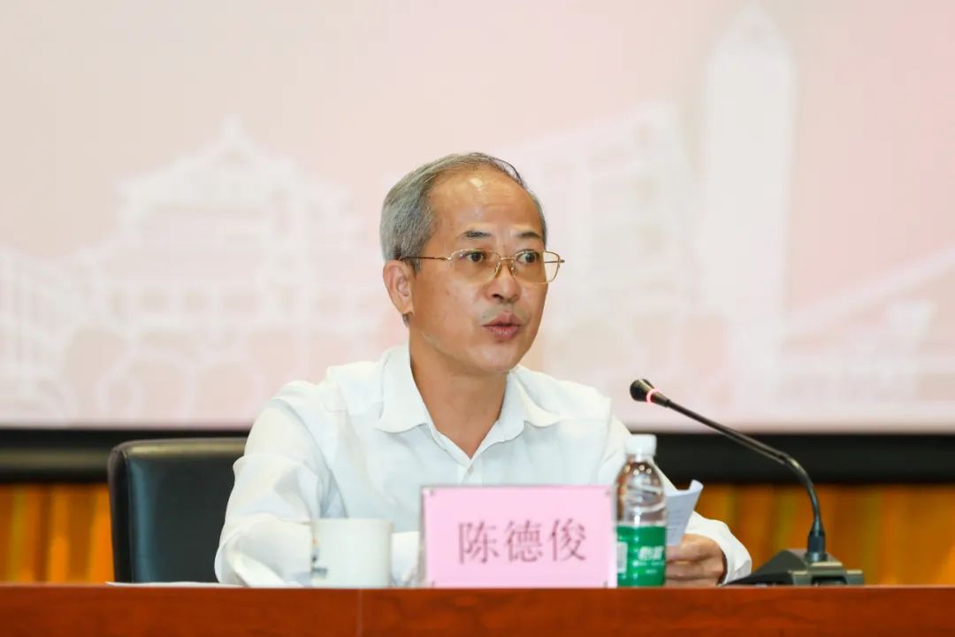 市国资委党委书记,主任陈德俊出席并作讲话,市国资委党委副书记,副