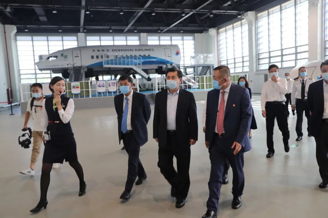 冯正霖到东海航空调研黄楚标始终坚持把安全挺在前