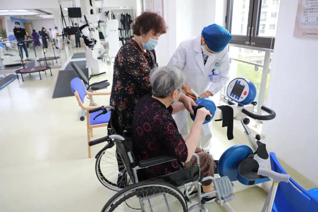 奉贤首批示范性社区康复中心建成家门口即可获得便捷优质整合的康复