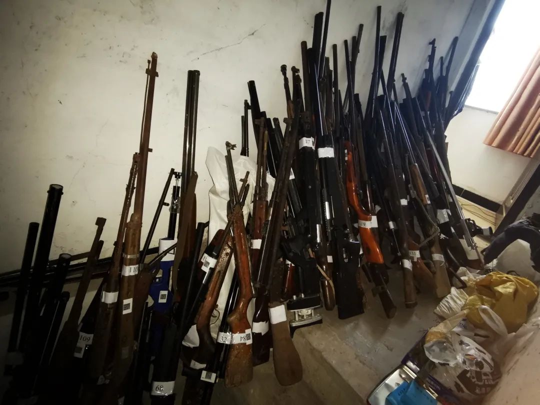 收缴各类枪支141支 江源公安打击枪爆整治专项行动成效显著