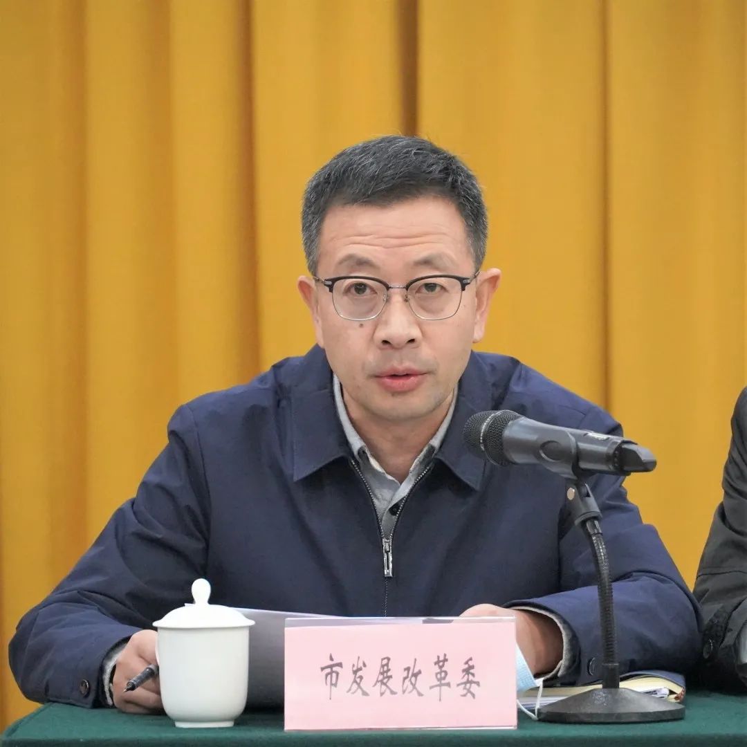 民革市委会主委邢海华,民盟市委会主委周连昆,农工党市委会主委张永红