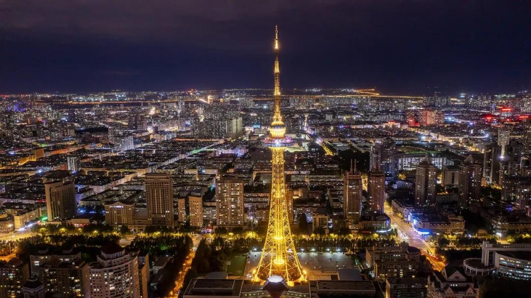 观景窗全部换新"181云中漫步惊险环"全新升级"龙的传人上龙塔"的品牌