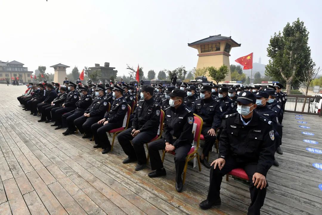 巨野县公安局驻金山文化旅游区警务工作站正式启用,服务景区更近一步!