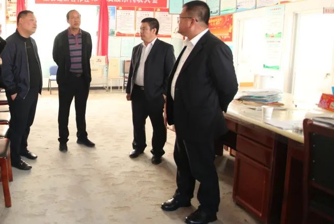 乡村振兴献县人民法院领导班子深入帮扶村调研指导乡村振兴工作
