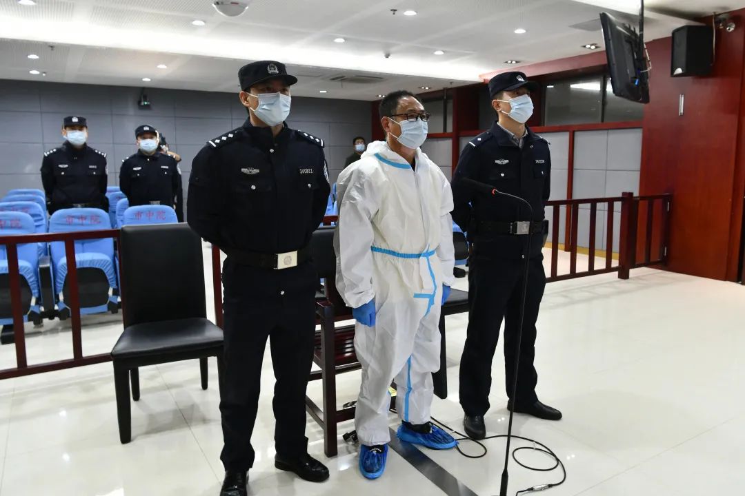 安徽省农村信用社联合社原党委书记,理事长陈鹏受贿案一审宣判