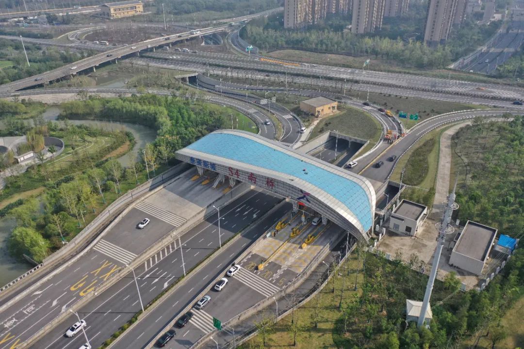 小编梳理时间线带你看懂s4高速南桥西出入口的变化↓↓↓2017年12月25