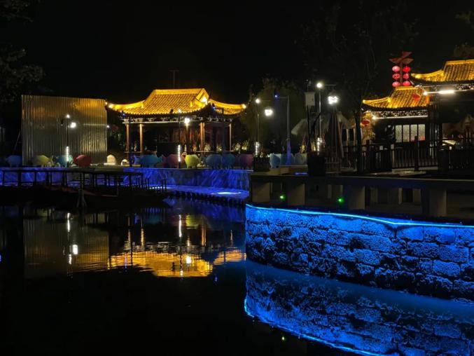 改造前改造后改造前荻港景区位于和孚镇南部,自古就有"苕溪渔隐"之称.