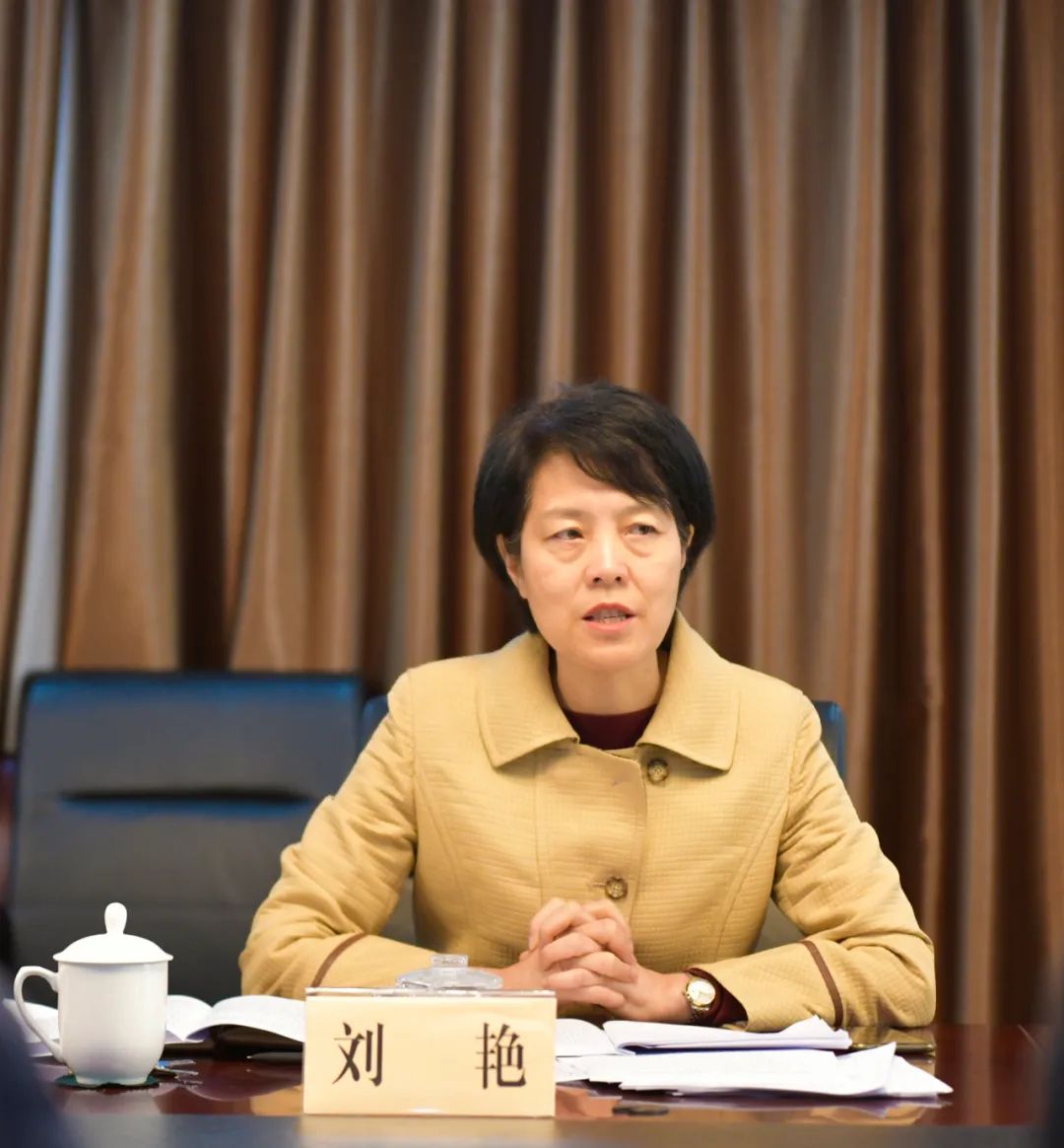 市教育局召开徐州市教育系统优秀年轻干部双百人才培养工作研讨会