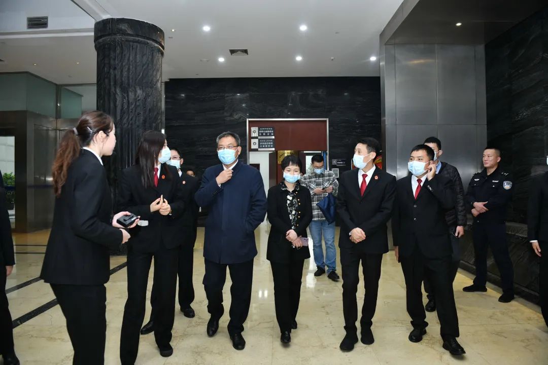 最高人民法院诉服办负责人王连祥调研武侯法院诉讼服务工作