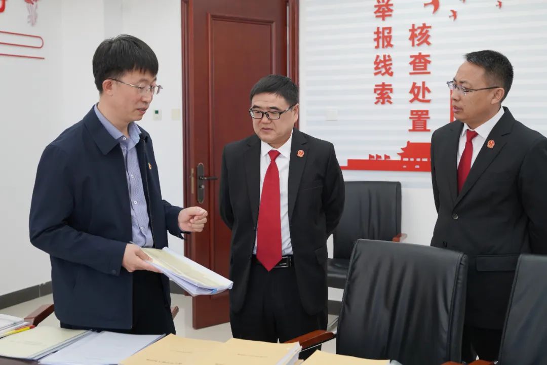市委组织部常务副部长李海林一行到通辽中院就以案促改全面修复净化