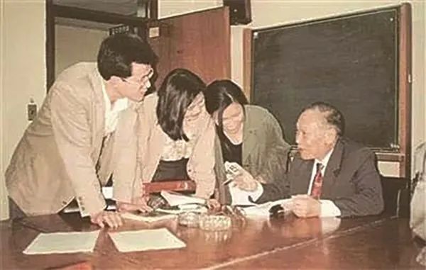 [建党百年 学术百家] 张仲礼：丹心报国的经济学人