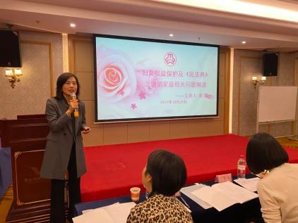 讲座采取了以案说法的形式,俞琴律师运用具体生动的案例深入浅出地将