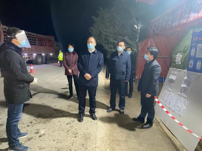 王度林文斌督查疫情防控工作并看望慰问一线工作人员