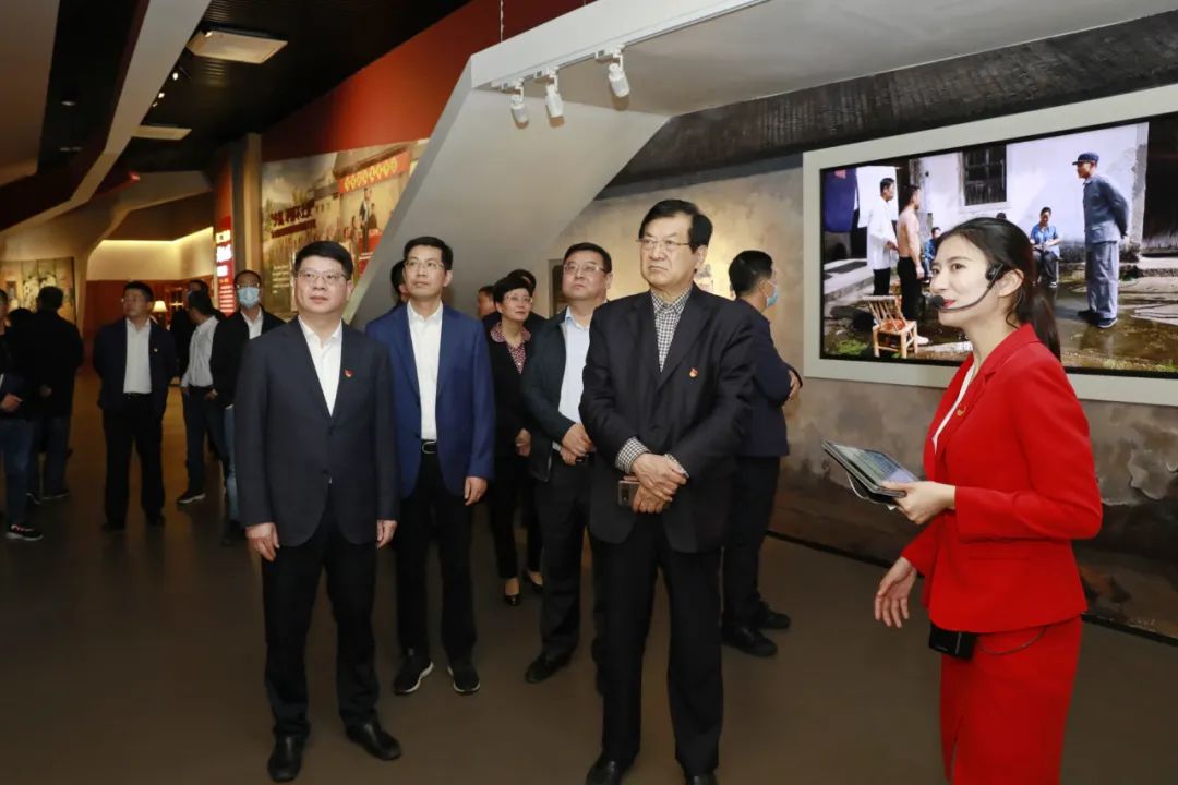 党史学习教育中央第五指导组来诸指导工作