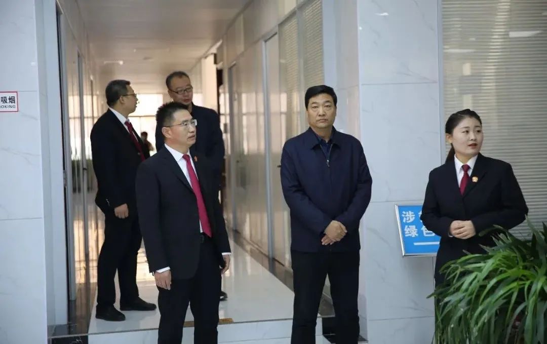 10月26日下午,县委常委,政法委书记殷树斌一行来绥德