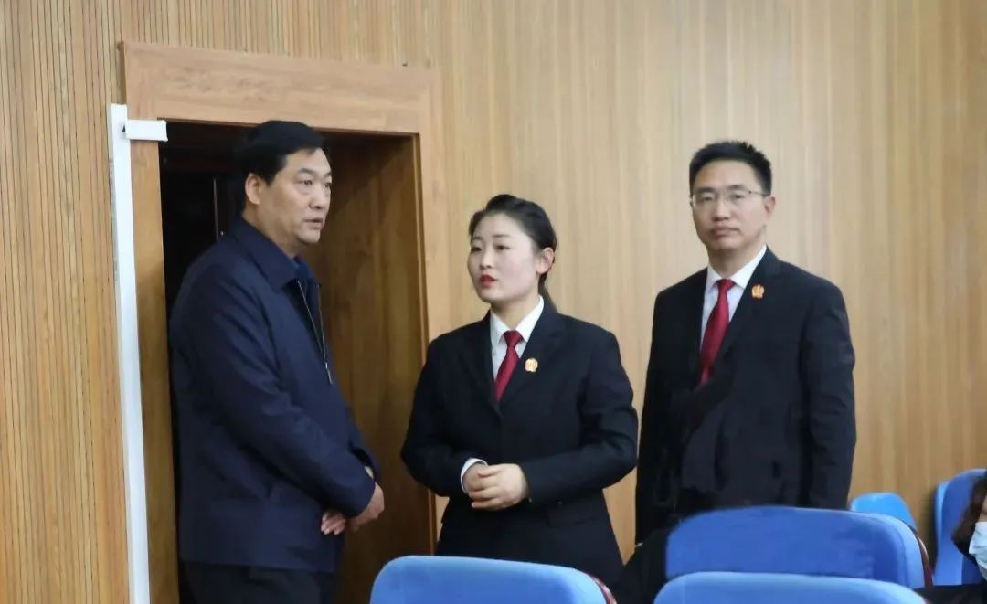 10月26日下午,县委常委,政法委书记殷树斌一行来绥德