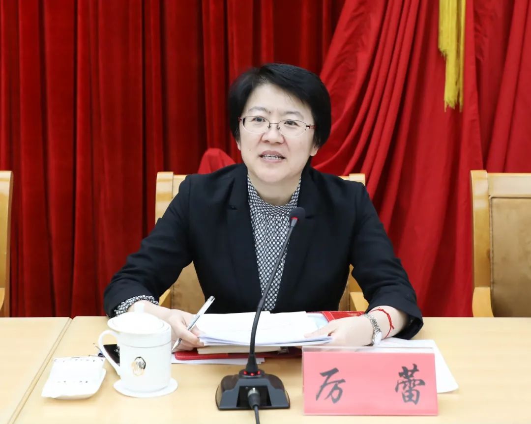 协商议政丨区政协常委会议围绕加快产业结构调整推动经
