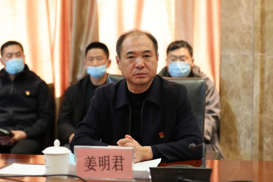 副市长任英寰,副市长常彬,副市长,公安局党委书记,局长姜明君及北极镇