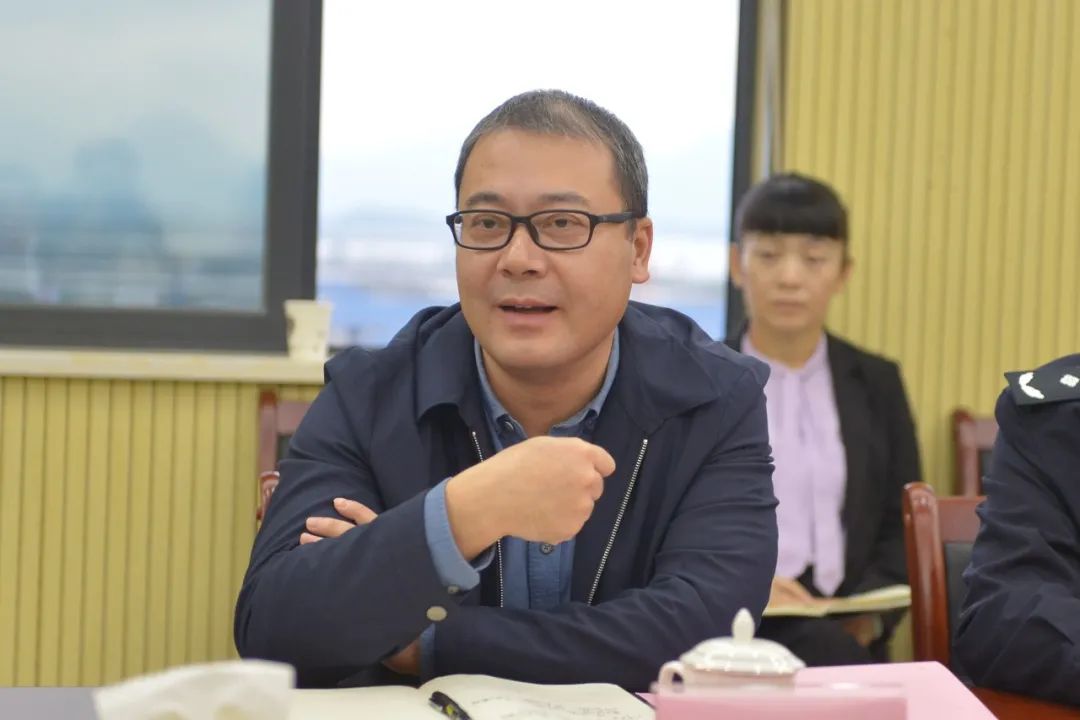 宁德市检察院检察长陈良华受聘担任宁德一中法治副校长当好校园守护者