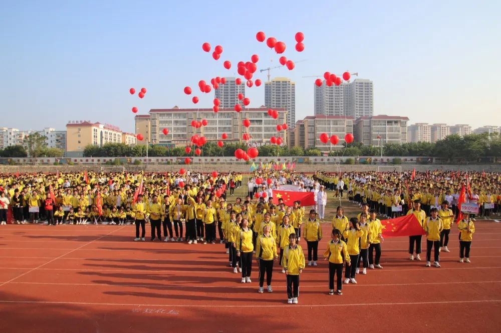 武宣县民族中学图片