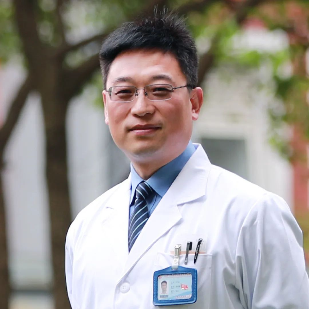 顾氏外科"第六代传人,全国名老中医经验传承研究项目马绍尧工作室成员