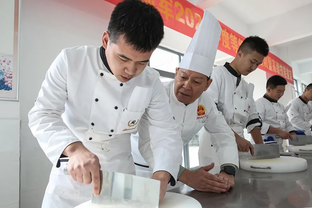 东部战区陆军2021年度等级厨师培训开训了