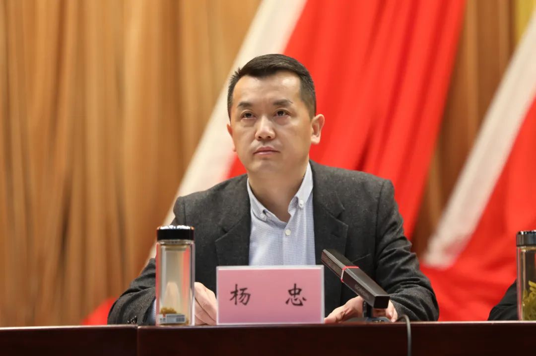 县委常委,组织部部长,统战部部长,县委巡察工作领导小组副组长杨忠