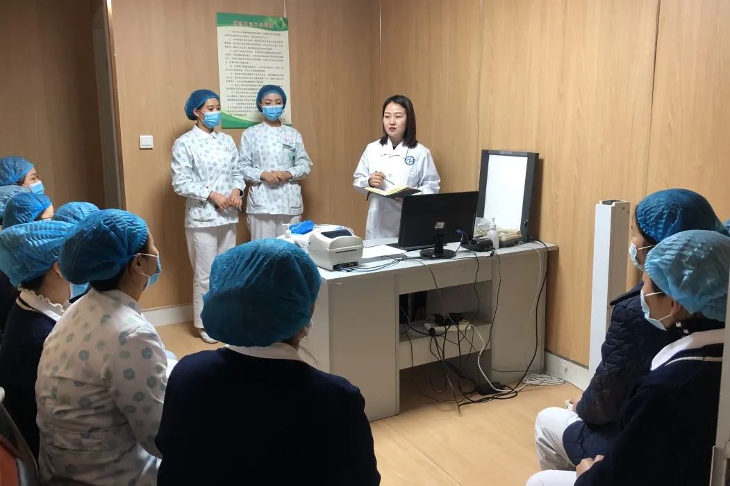 疫情防控巾帼聚力致敬武都最美巾帼医护