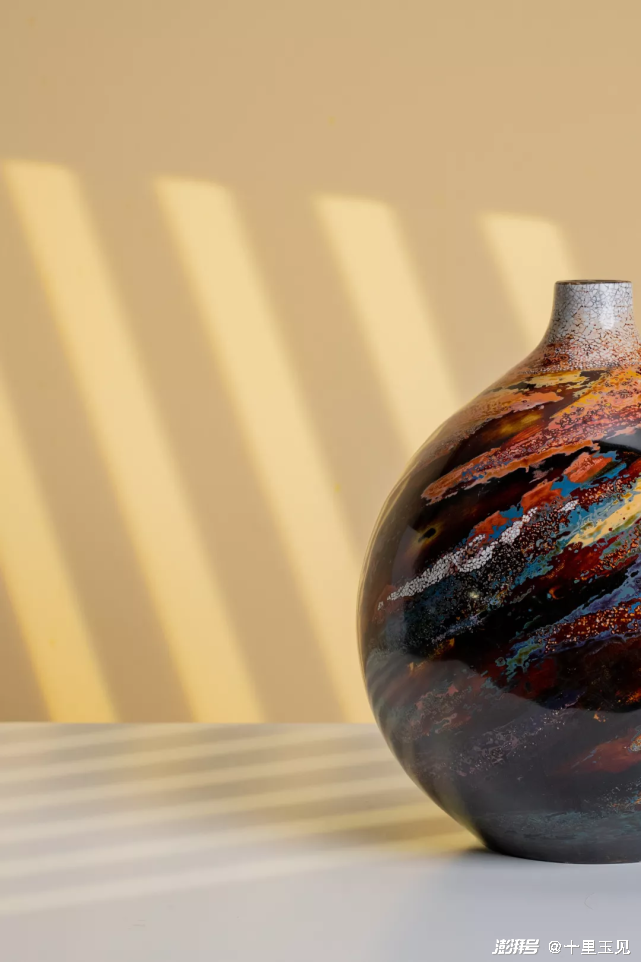 清华才女与漆艺的"对话":一眼定终身,赋予大漆新的生命力_文艺_澎湃