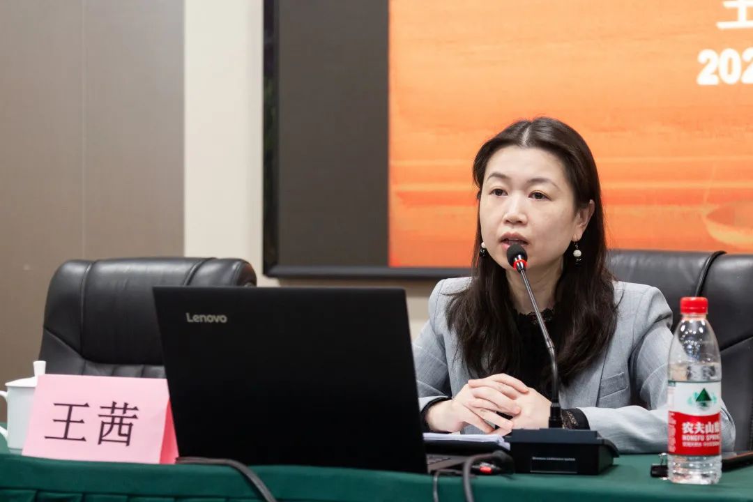 意见,所办案件被评为全国十大调解案例,是上海法院系统的审判业务骨干