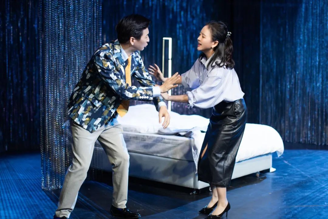 话剧《房间》带来一个女性成长的故事
