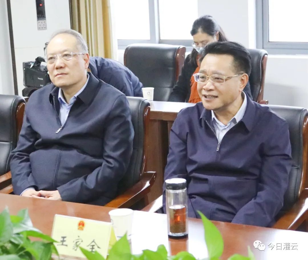 11月1日下午,市人大常委会副主任王家全带队来我县就县镇人大换届选举