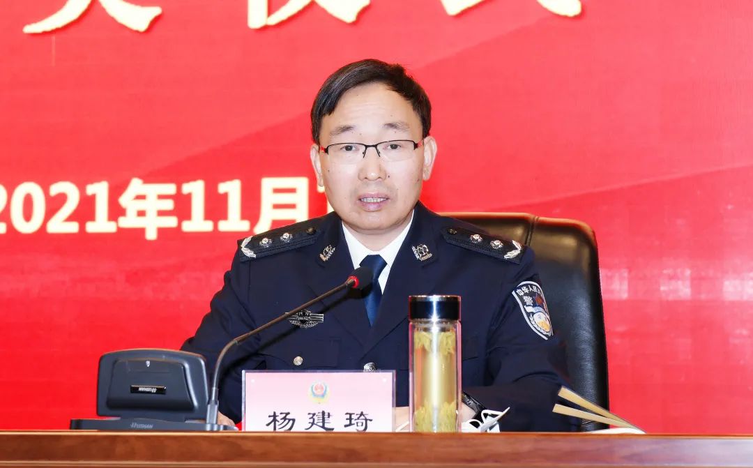 杨尚伟来渭开展送奖慰问活动