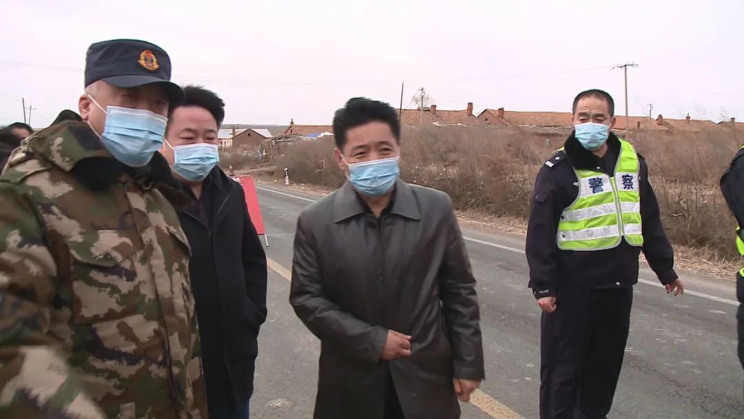 姜明朗先后深入到位于g231国道的讷嫩公路卡口,莱继