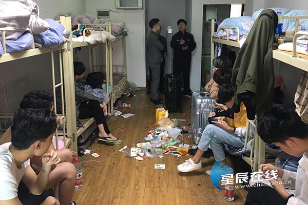 洗浴中心宿舍起火致3人死亡遇难者最年轻的仅19岁