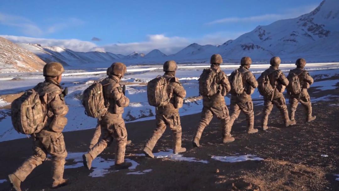 星空迷彩系列套装装备新疆军区某高原驻训部队