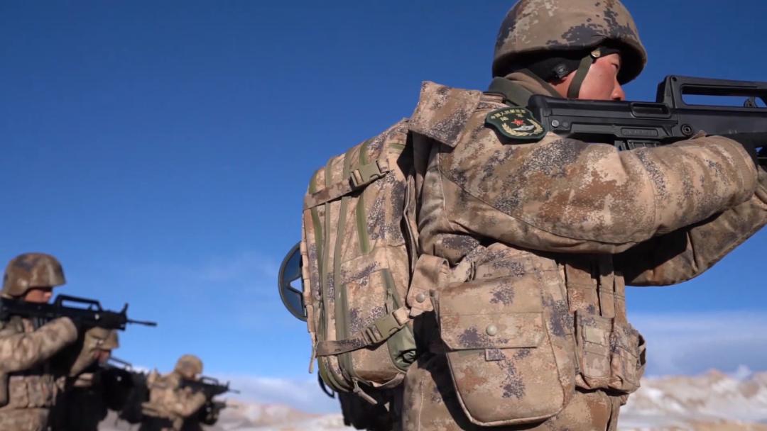 星空迷彩系列套装 装备新疆军区某高原驻训部队