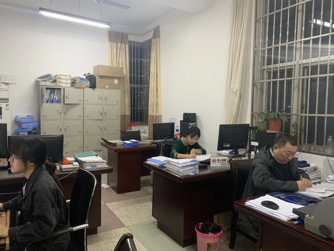 【工作动态】桐城法院加班促结案