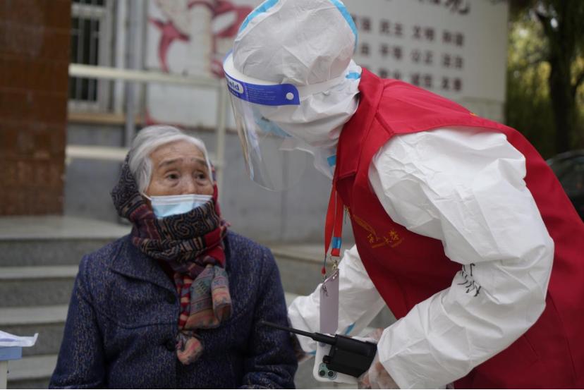 抗击疫情青年先行哪有什么盖世英雄都是挺身而出的平凡人