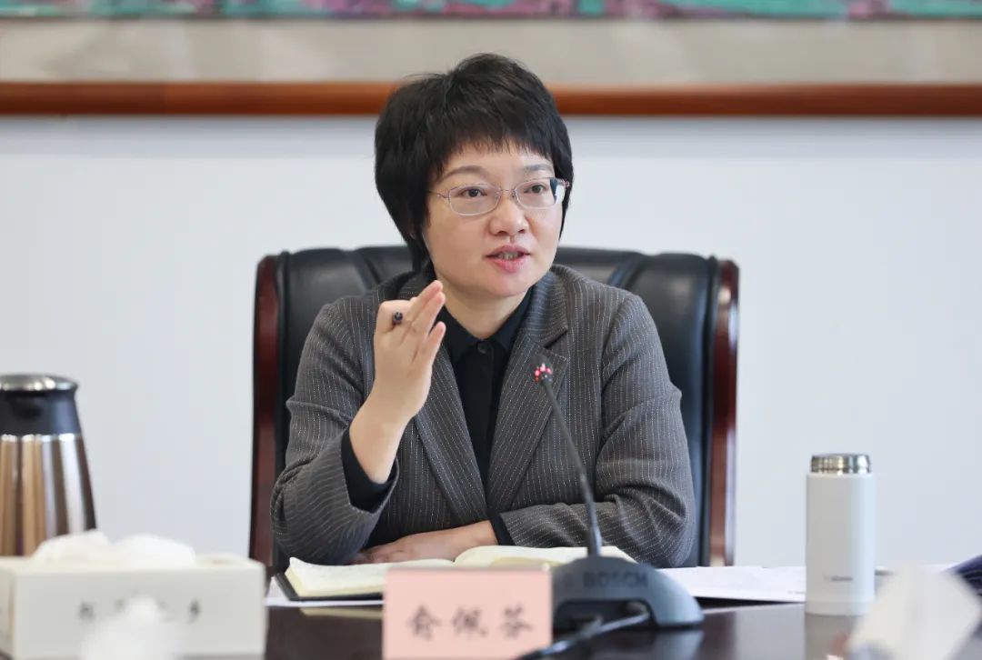 俞佩芬聚焦关键环节加快全面贯通持续推动数字化改革走深走实