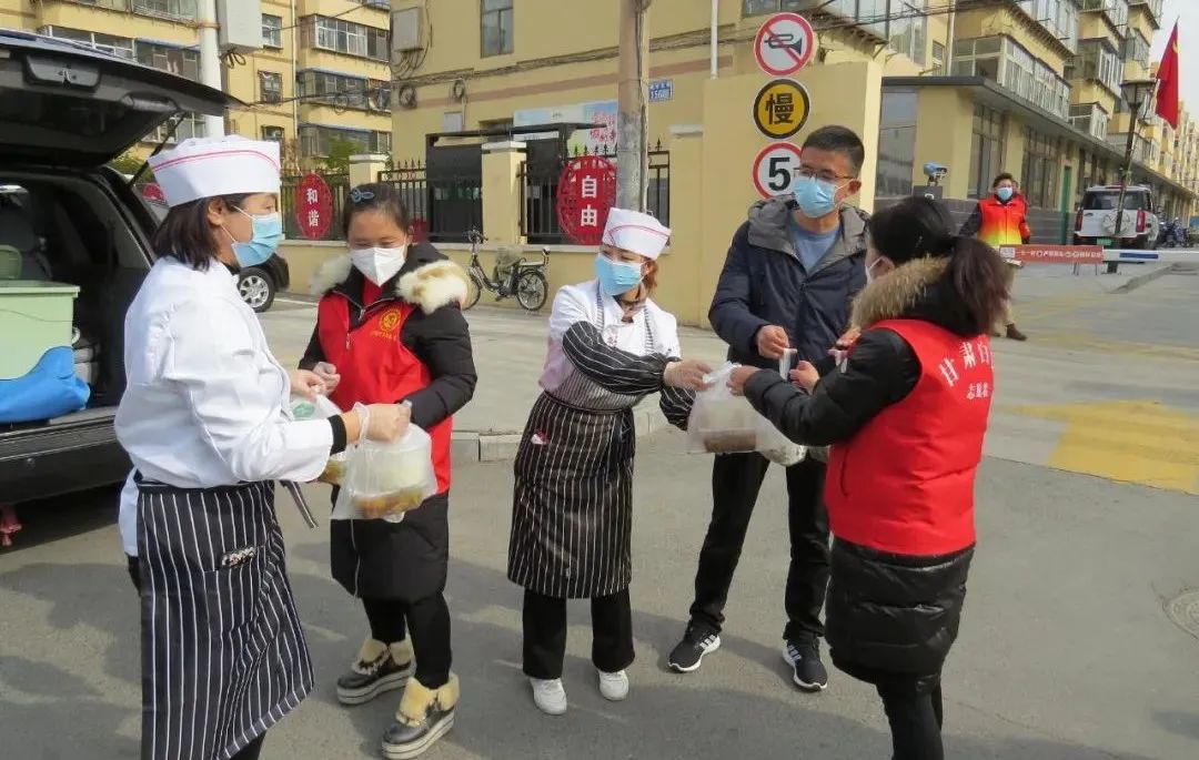 白银区爱心送餐暖人心助力抗疫情意浓