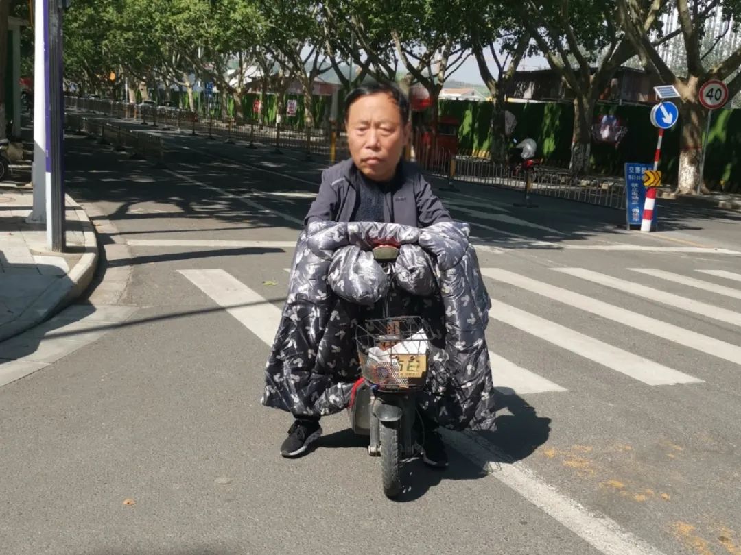 头盔护安全 | 不戴头盔曝光!