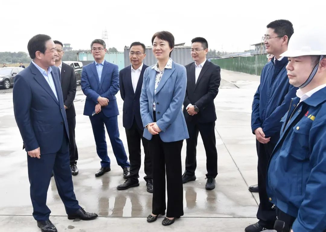 佟桂莉在益农镇调研时强调众志成城戮力同心以新班子新作为开创新局面