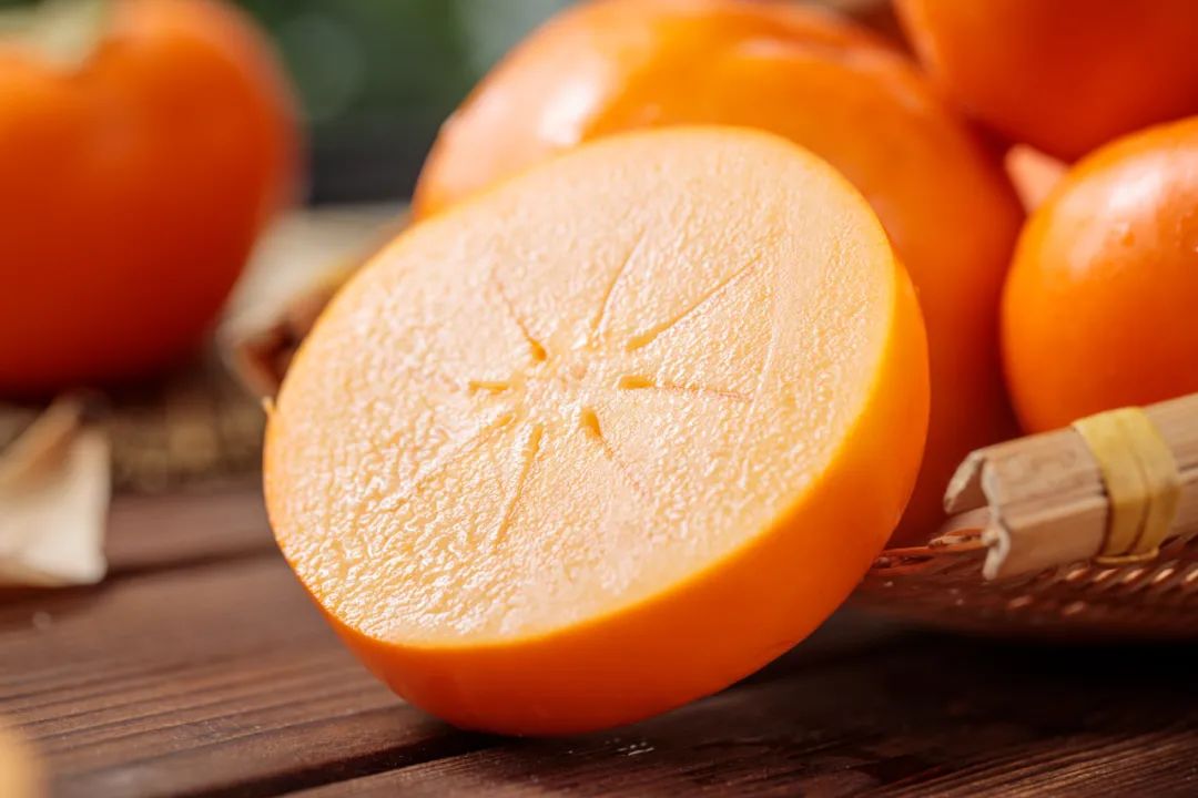 霜降后属它最红火,绵润酥软,柿柿如意