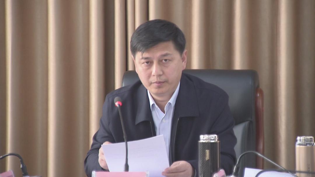 县长李国德主持召开第十四次县政府常务会议