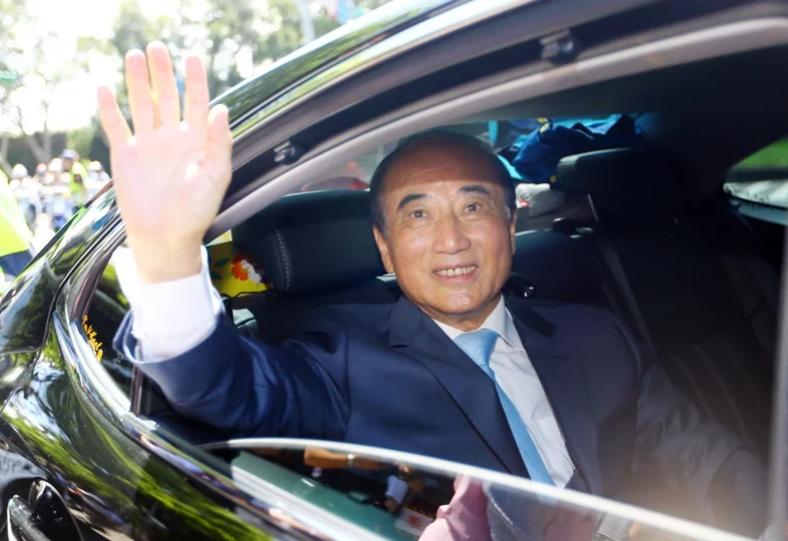 呵好大的官威啊