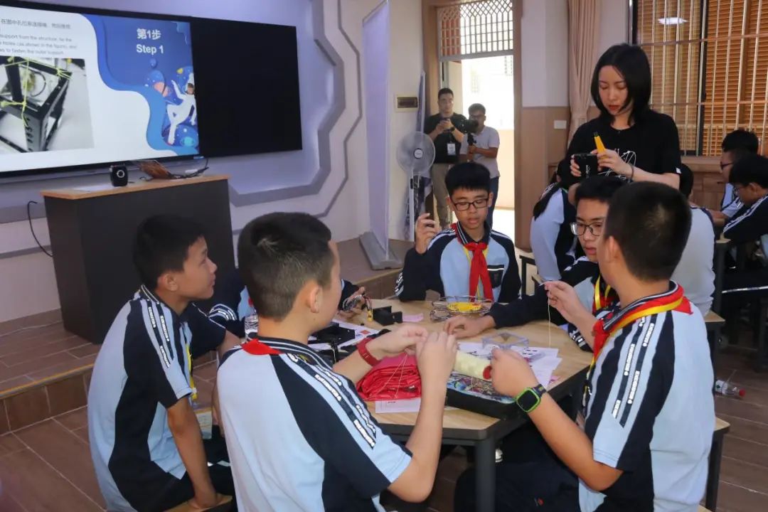 筑梦少年英才 共建太空丝路——“一带一路”青少年太空创客特训营落地广西