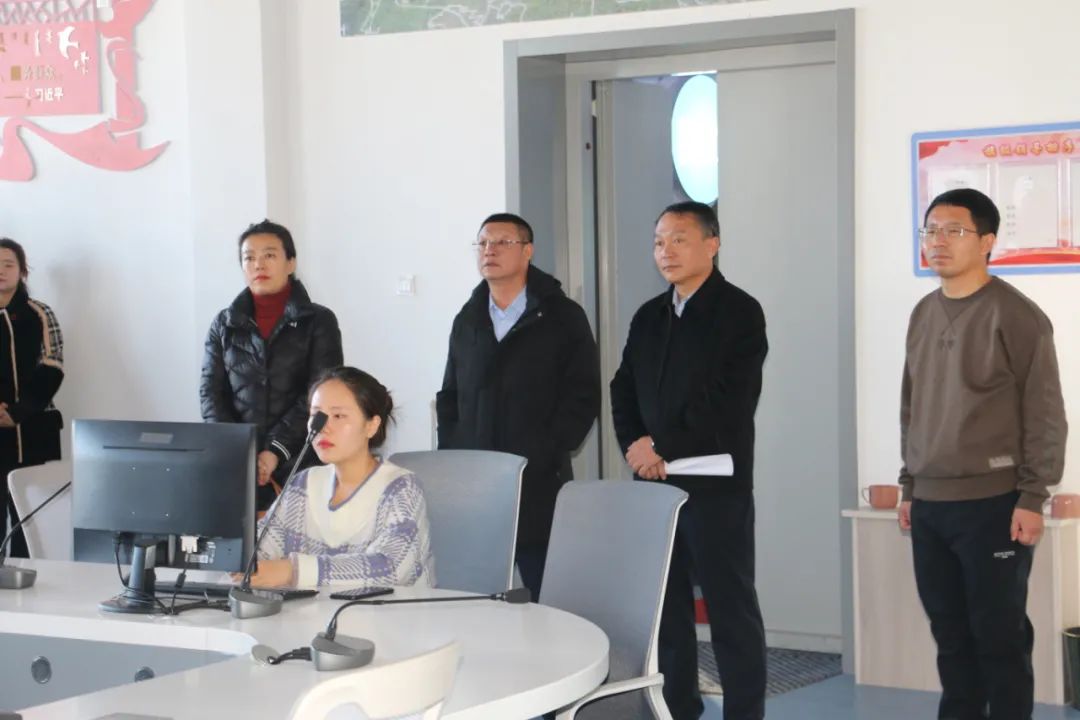 【要闻】闫富、郑珺来到旗融媒体中心看望慰问新闻工作者