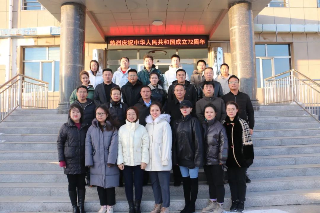 【要闻】闫富、郑珺来到旗融媒体中心看望慰问新闻工作者